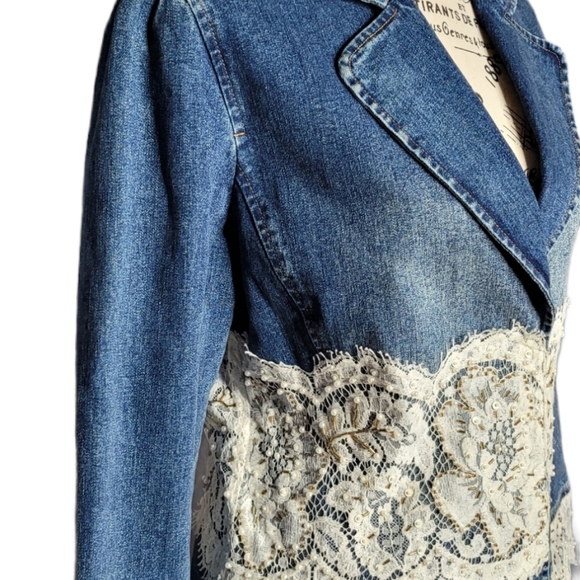 Denim jacket with lace embellishment - Picture 3 of 9